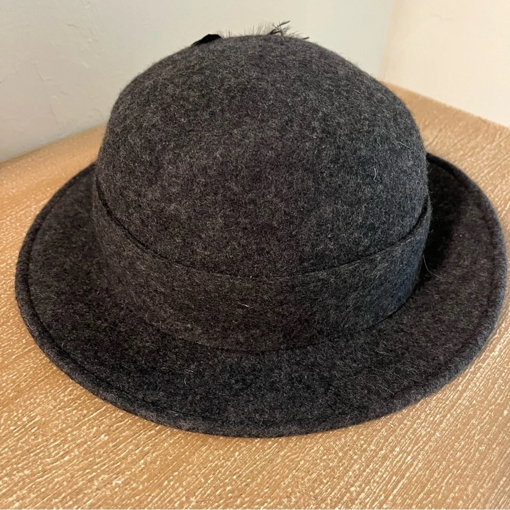 Elegant San Diego Hat Co Wool Gray Women's Hat with Feather Bow Accent - Picture 3 of 7